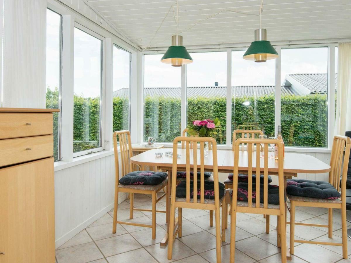 4 Person Holiday Home In 哈泽斯莱乌 外观 照片
